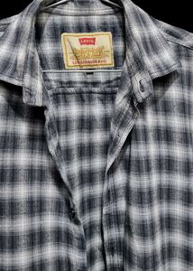 Levi's Plaid Flannel Shirt