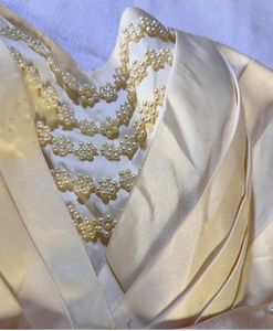 Elegant Strapless pearl gown🧚🏻‍♀️🦄🎀❤️