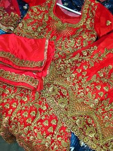 ❣️❣️tomato Red &amp; Gold heavy frock with heav