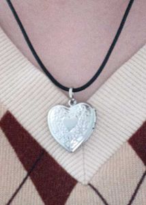 Heart Locket Necklace 🍓♥️