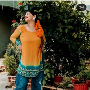 Beautiful Short Backless Kurti