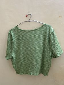 H&amp;M Light Green Seam Design Crop Tee