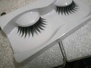 Dramatic False Eyelashes 6 pairs