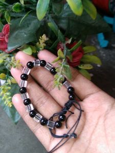 Beaded Black &amp; Crystal Bracelet
