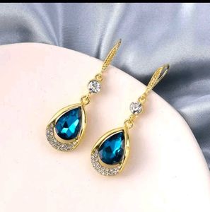 Elegant Teardrop Earrings
