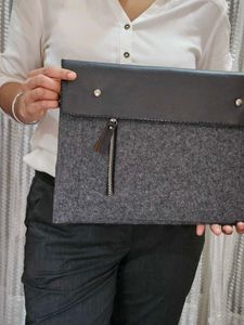 Laptop Sleeve With Brass Zipper Pocket