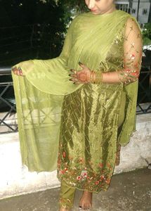 Mehendi Suit Set