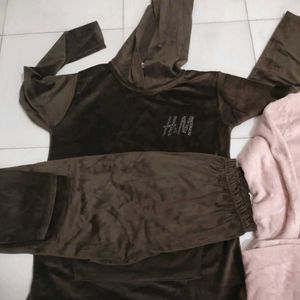 combo woolen night suit