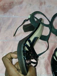 Lates Women Black Heels