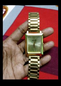 Sonata Gold Watch(Needs battery)