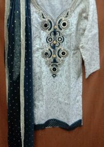 Black Kurti With Dubbata 32size