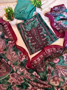 Elegant Green Printed Kurta Set