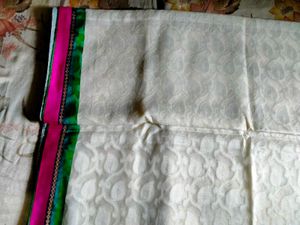 White Saree With Border And Artistic Pallu