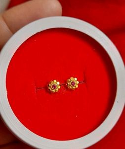 Beautiful New Flower Desine Studs