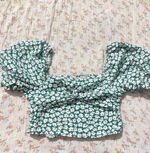Floral Puff Sleeve Crop Top