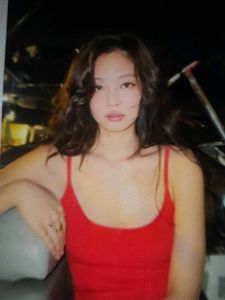 jennie red and black top combo