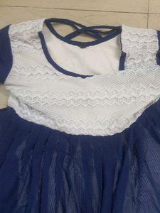 TOP FOR LADIES ,XXL SIZE ,IN GOOD CONDITION