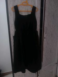 Black Sleeveless Dress
