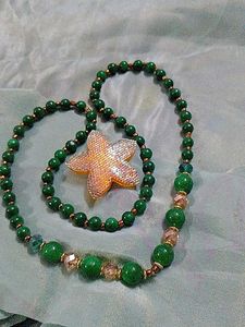 Elegant Green And Golden Glass Pulse Mala