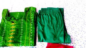 Vintage Embroidered Kurti Set With Saree