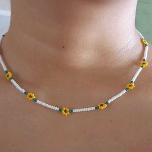 Beaded Daisy Necklaces