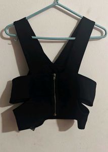 Chic Black Cropped Top