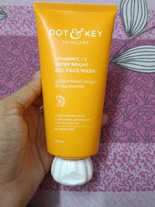Dot & Key Face Wash