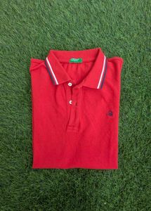 benetton branded tshirt like new red