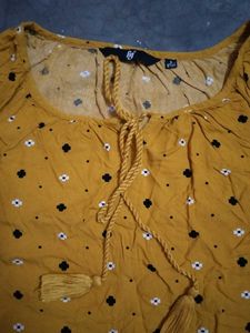 Floral Print Top With Tie Up Keyhole Neckline