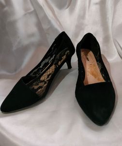 max Pointed Toe Kitten Heel Pumps