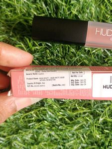 Huda Beauty Liquid Matte Lipstick