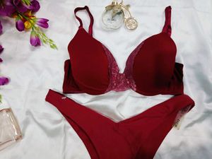 🇳🇿💫♥️maroon Bra &amp; Panty Set