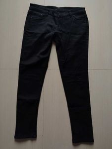 Black Skinny Jeans
