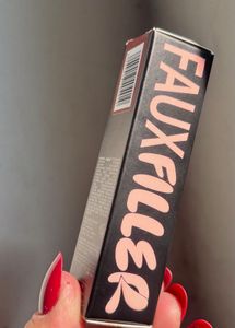Huda Beauty Faux Filler Lipgloss