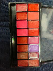 lMars 16 Stunning Shades Matte  Lipstick Pallete