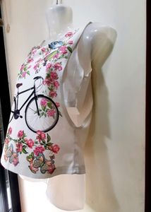 Very Trendy Summer Top