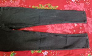 One time used black jeans like new.