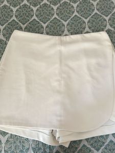 Trendy High waist White Skort