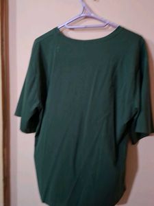 Green Graphic T-shirt