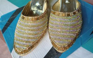 Heavy Golden Embroidered Jutti
