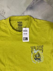 M vans tshirt