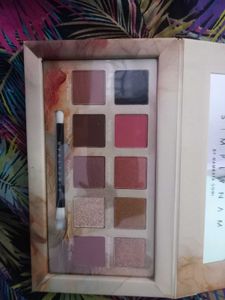 eyeshadow palette