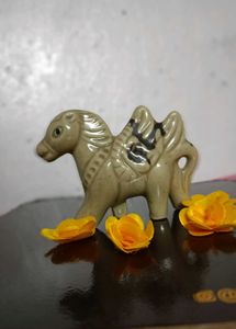 🎠🐎Chinese Clay Showpiece....🐝🐝
