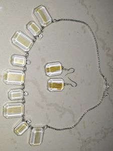 Elegant Silver-Tone Necklace &amp; Earring Set