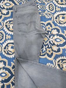 Levi&#39;s Grey Original Jeans Next To New