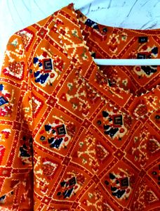 🎏 Kurta in Navy Blue &amp; Gold print Orange