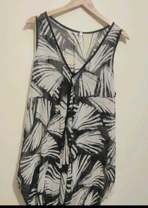 Black & White Printed Cut Sleeve Top 34 Bust