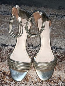Beautiful ROCIA By  Regal Women&#39;s Silver Heels
