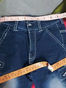 Stylish Blue Jeans&amp; T-shirt Also