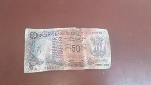 50 Rupees Old PARLIAMENT Issue Signature R.N MALHO